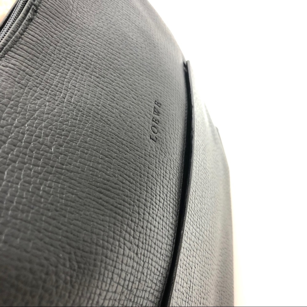 Loewe Pebble Leather Shoulder Bag - Picture 5 of 8